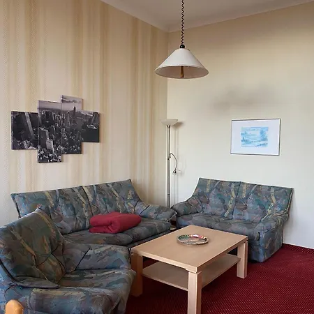 Villa Duenenstrasse 26 *